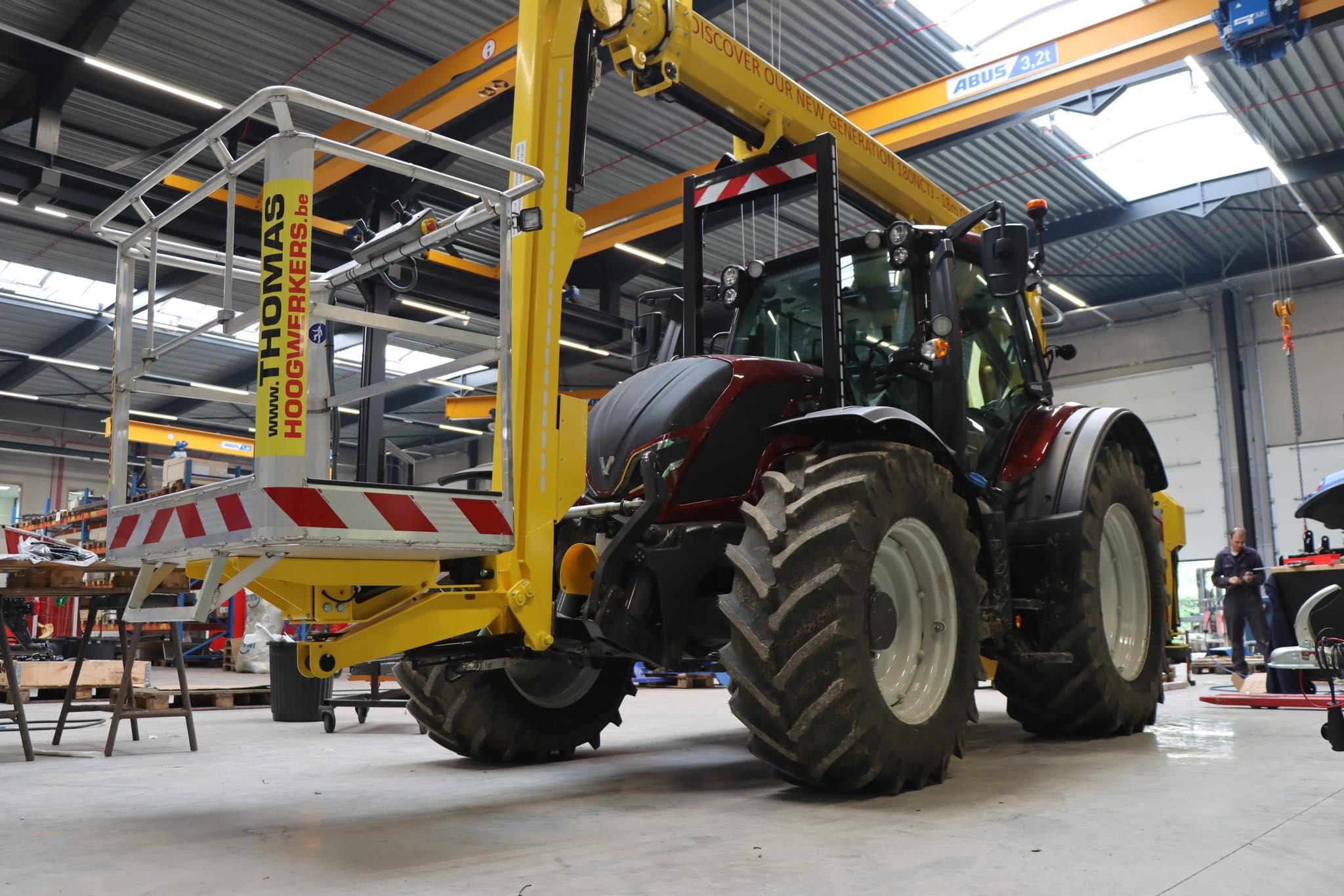 180NCTJ, tractor hoogwerker